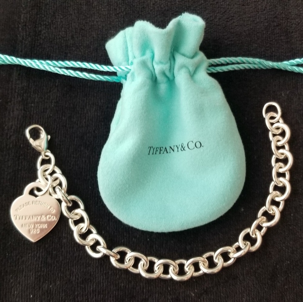 Tifanny &  Co. Heart Silver Bracelet (like new)